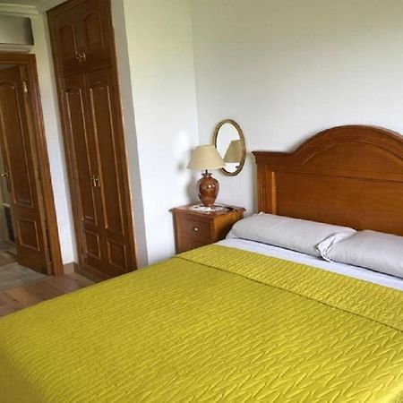 Valencia, Ideally Located 3Bed-2Bath Apart.Few Mints Walk From Beach,Pool,Shop. Port Saplaya Bagian luar foto