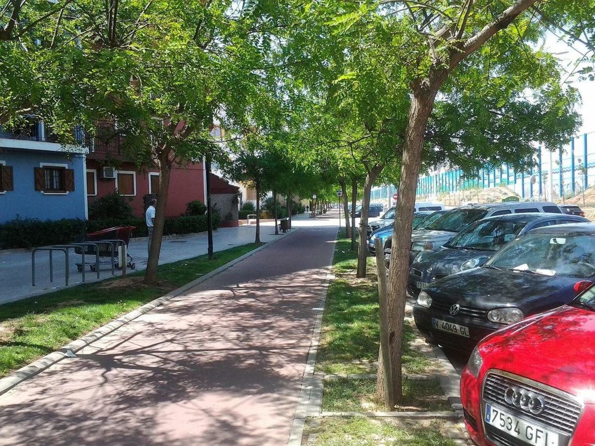 Valencia, Ideally Located 3Bed-2Bath Apart.Few Mints Walk From Beach,Pool,Shop. Port Saplaya Bagian luar foto